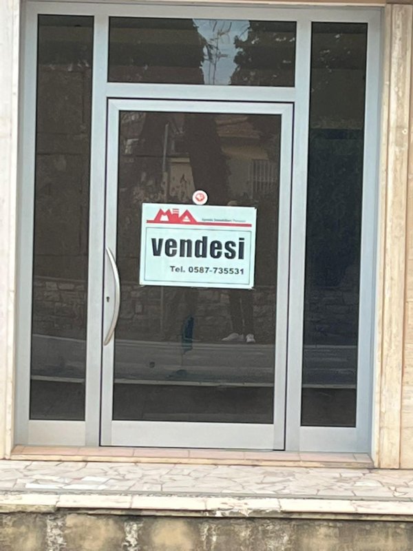 locale commerciale in vendita a Ponsacco
