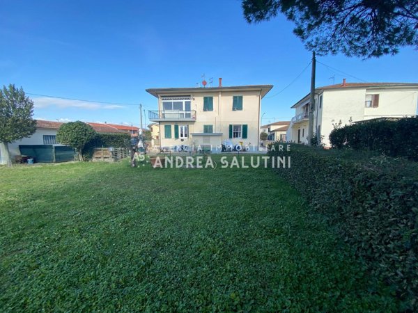 casa indipendente in vendita a Ponsacco