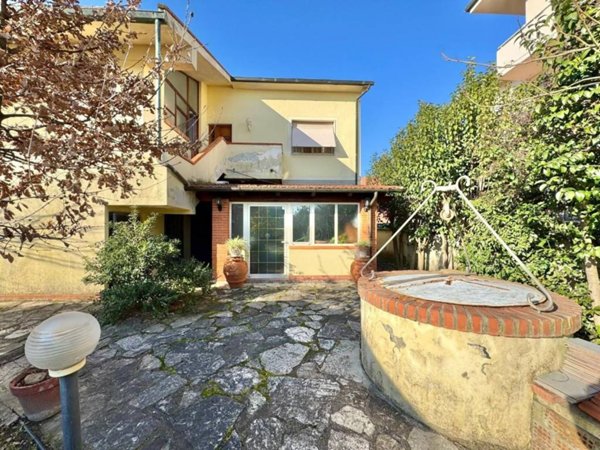 casa indipendente in vendita a Ponsacco