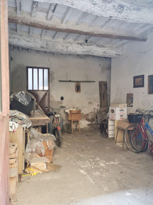 locale commerciale in vendita a Ponsacco