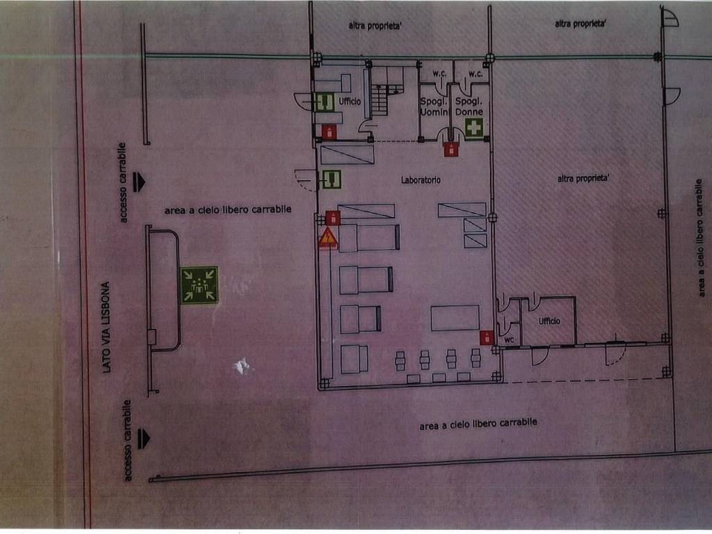 locale commerciale in vendita a Ponsacco