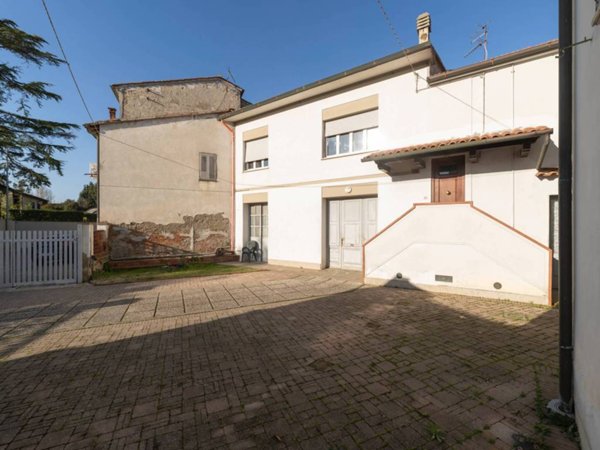 casa indipendente in vendita a Ponsacco