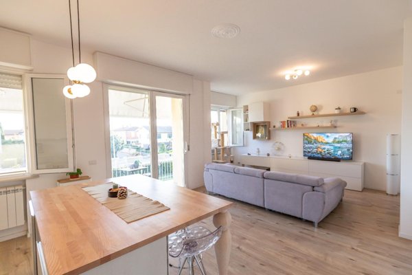 casa indipendente in vendita a Ponsacco