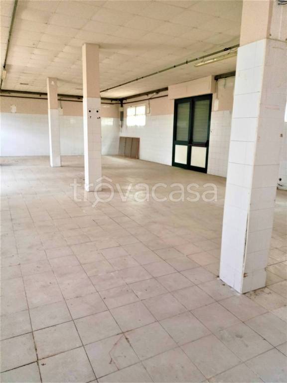 negozio in vendita a Ponsacco