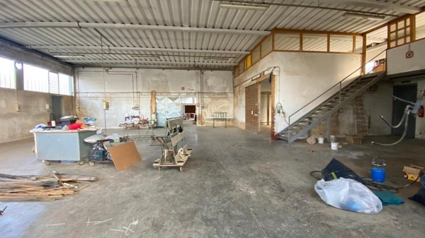 locale di sgombero in vendita a Ponsacco