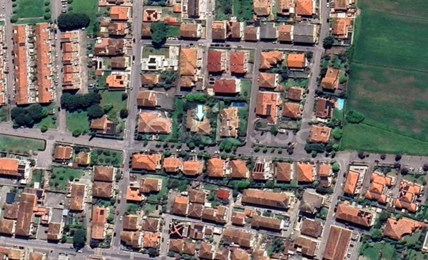 casa indipendente in vendita a Ponsacco