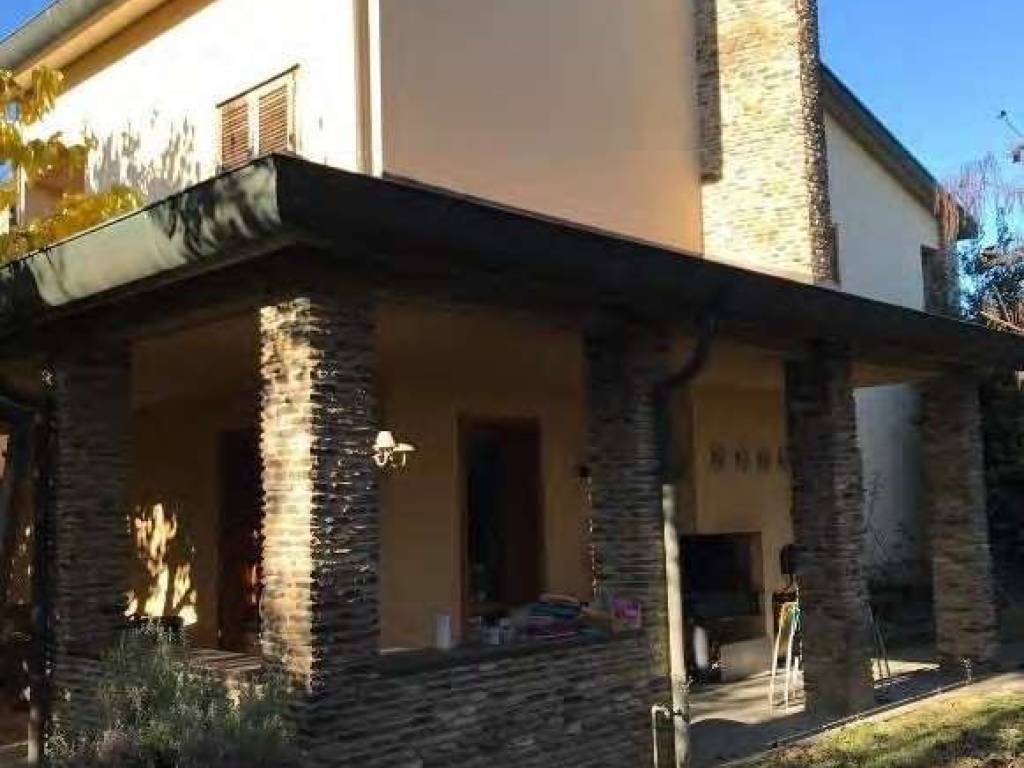 casa indipendente in vendita a Ponsacco