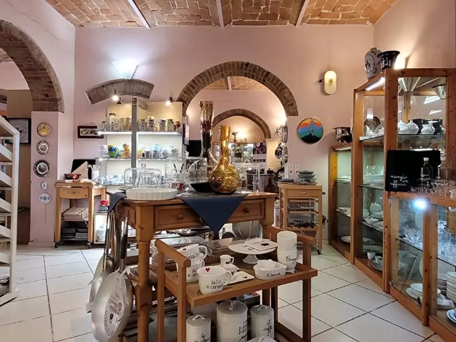 locale commerciale in vendita a Ponsacco