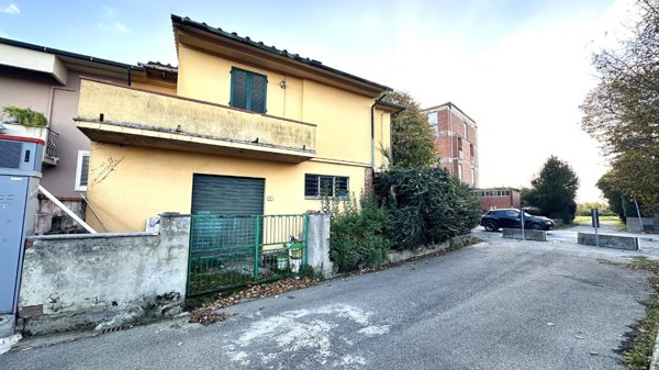 casa indipendente in vendita a Ponsacco