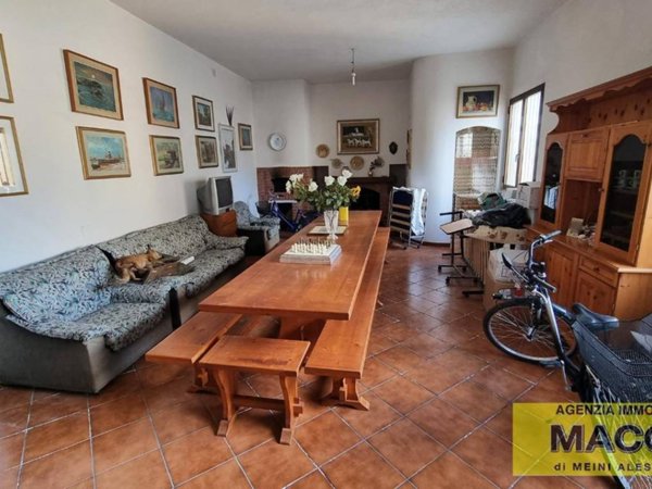 casa indipendente in vendita a Ponsacco