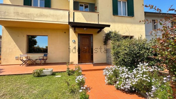 casa indipendente in vendita a Ponsacco