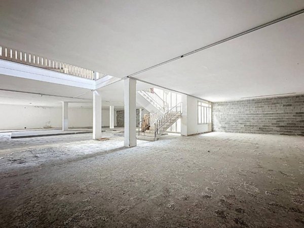 negozio in vendita a Ponsacco