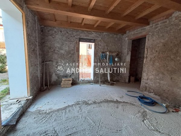 casa indipendente in vendita a Ponsacco