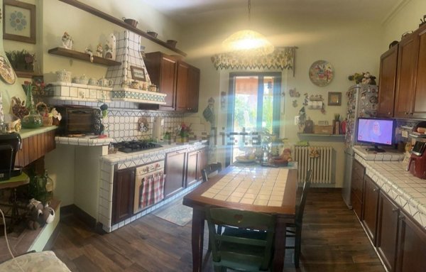 casa indipendente in vendita a Ponsacco