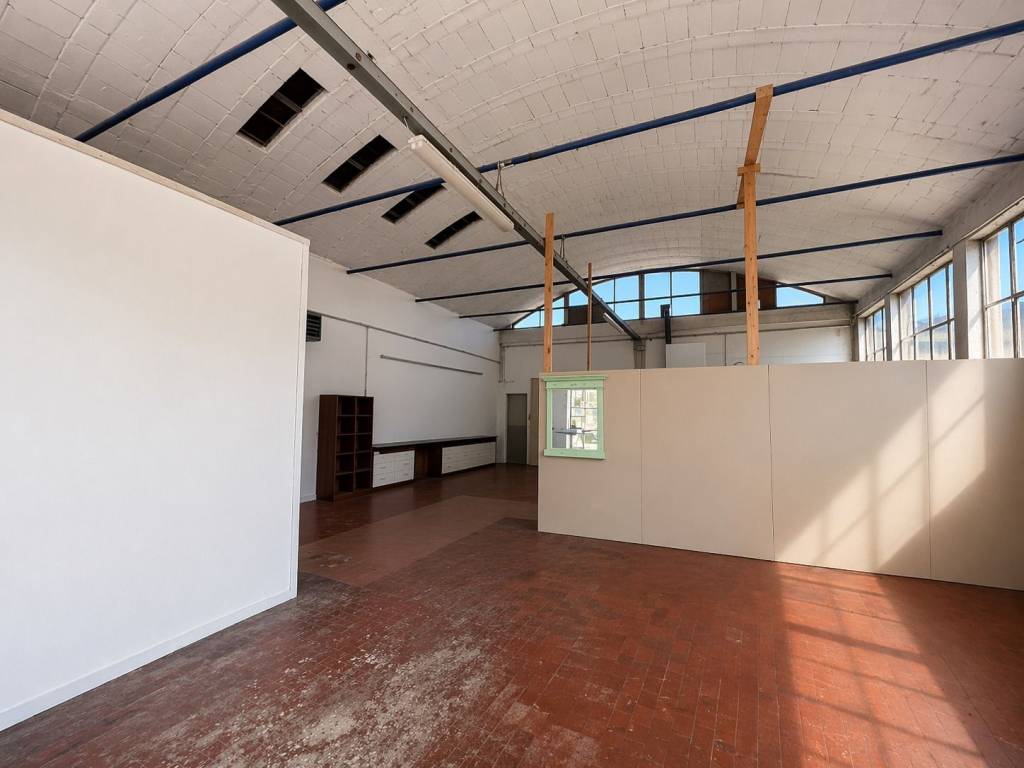 locale commerciale in vendita a Ponsacco