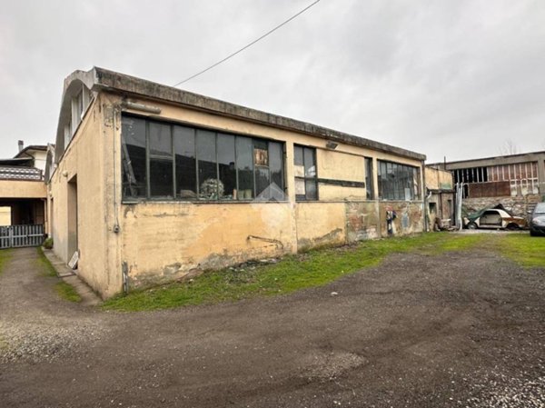negozio in vendita a Ponsacco