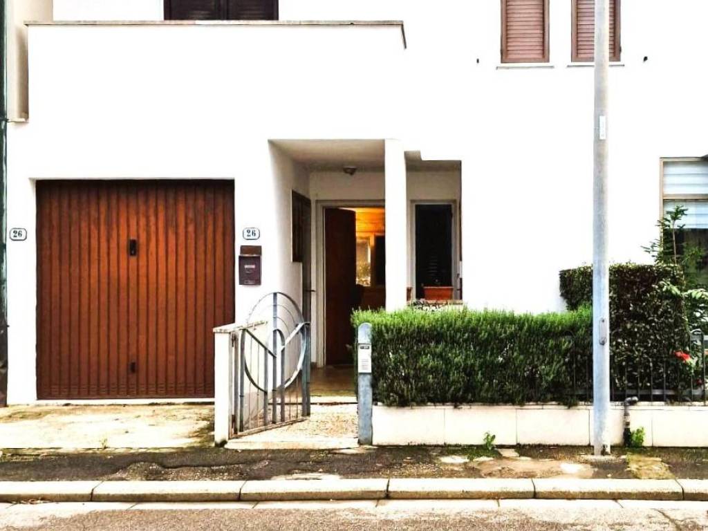 casa indipendente in vendita a Ponsacco