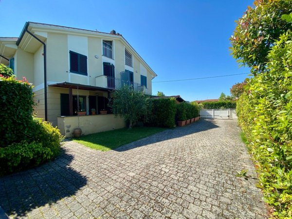 casa indipendente in vendita a Ponsacco