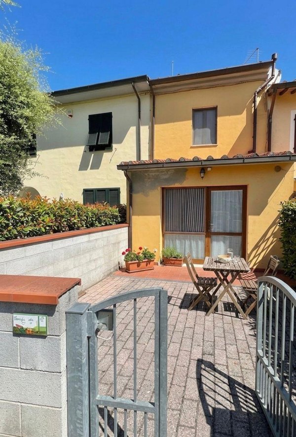 casa indipendente in vendita a Ponsacco