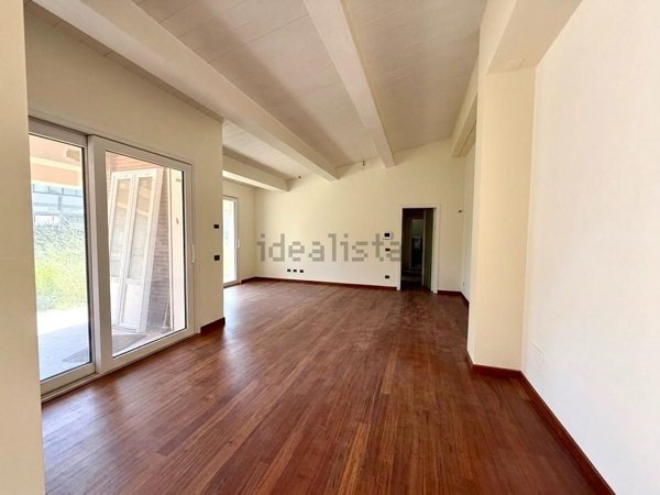 casa indipendente in vendita a Ponsacco