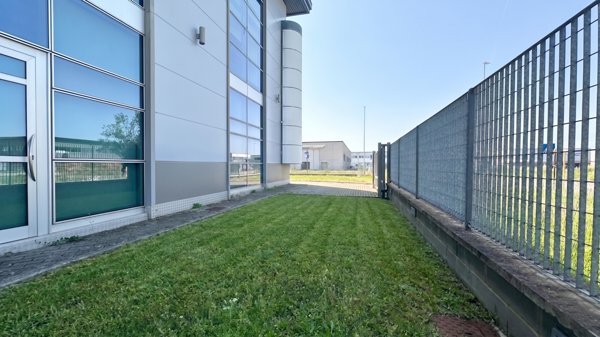 locale di sgombero in vendita a Ponsacco