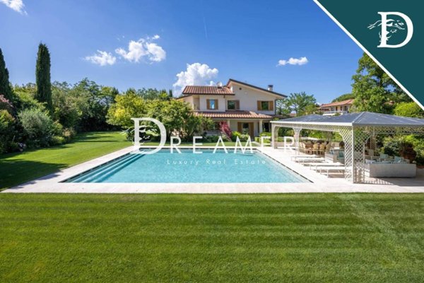 casa indipendente in vendita a Ponsacco