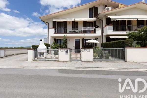 appartamento in vendita a Ponsacco in zona Camugliano