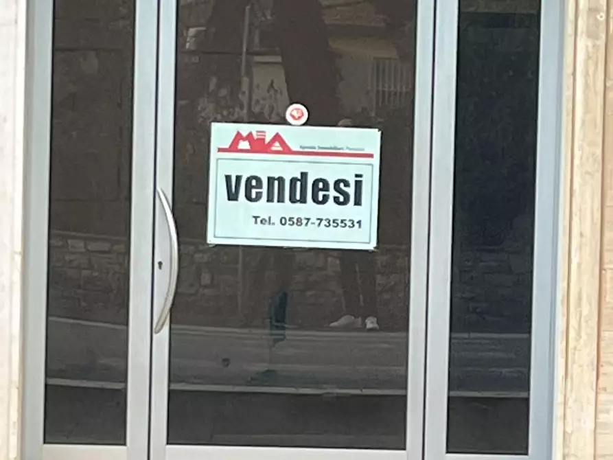 locale commerciale in vendita a Ponsacco