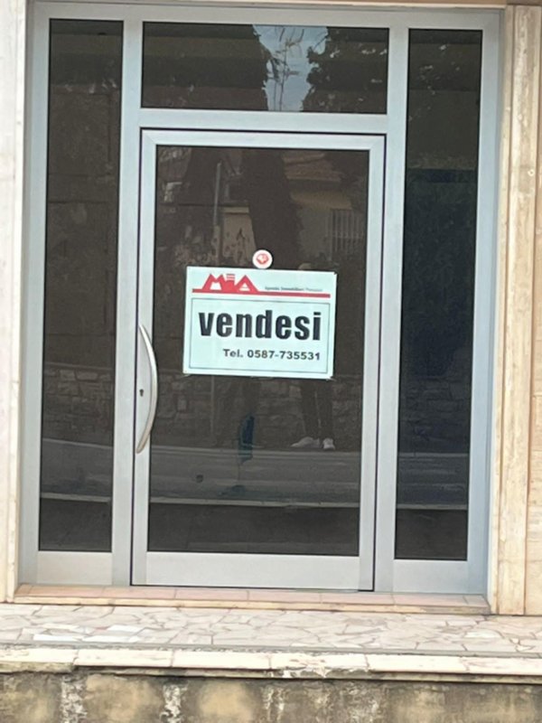locale commerciale in vendita a Ponsacco