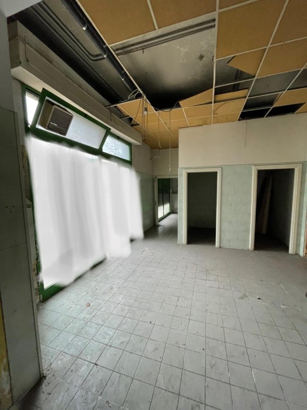locale commerciale in vendita a Ponsacco