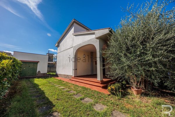 casa indipendente in vendita a Ponsacco