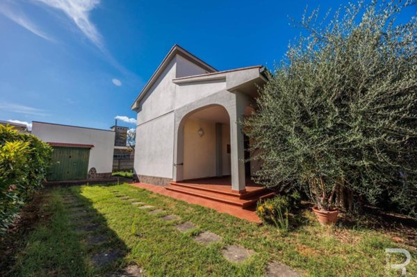 casa indipendente in vendita a Ponsacco