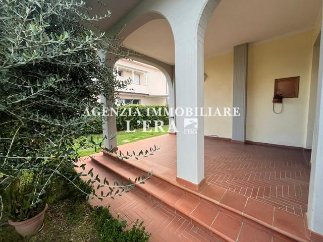 casa indipendente in vendita a Ponsacco