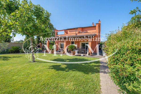 casa indipendente in vendita a Ponsacco