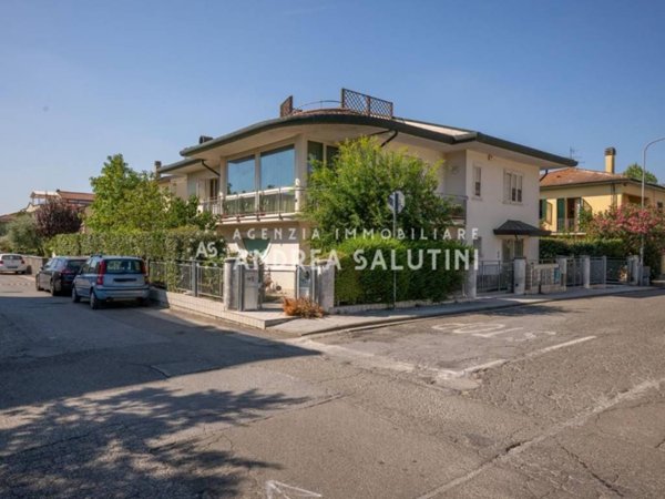 casa indipendente in vendita a Ponsacco