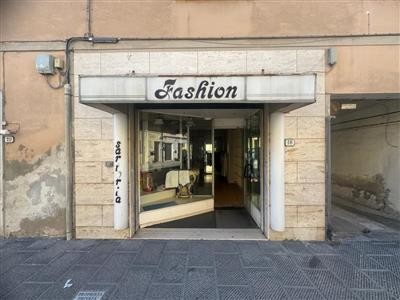 locale commerciale in vendita a Ponsacco