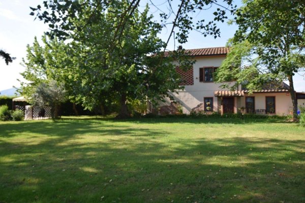 casa indipendente in vendita a Pontedera