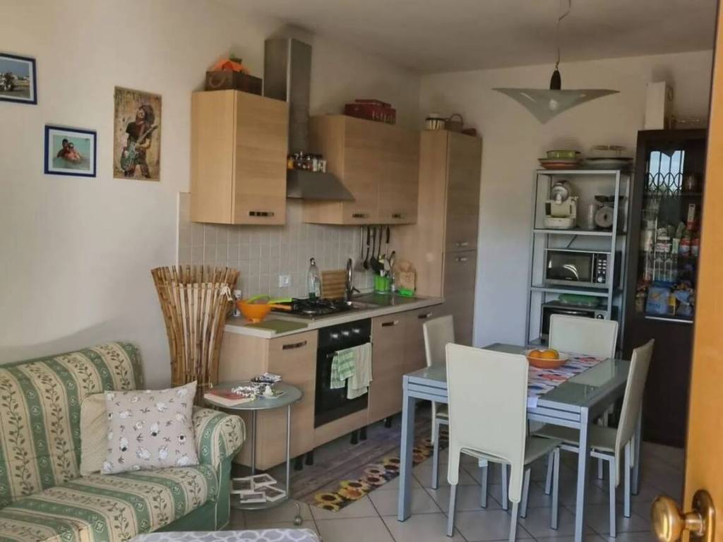 appartamento in vendita a Pontedera in zona Pardossi