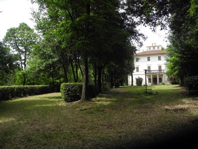 casa indipendente in vendita a Pontedera