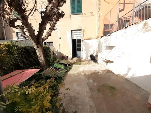 appartamento in vendita a Pontedera in zona Pietroconti
