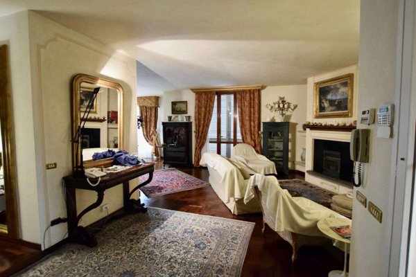 casa indipendente in vendita a Pontedera