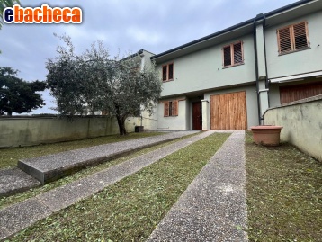 casa indipendente in vendita a Pontedera in zona La Rotta