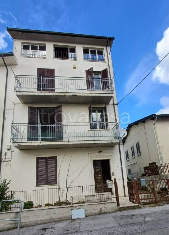 casa indipendente in vendita a Pontedera