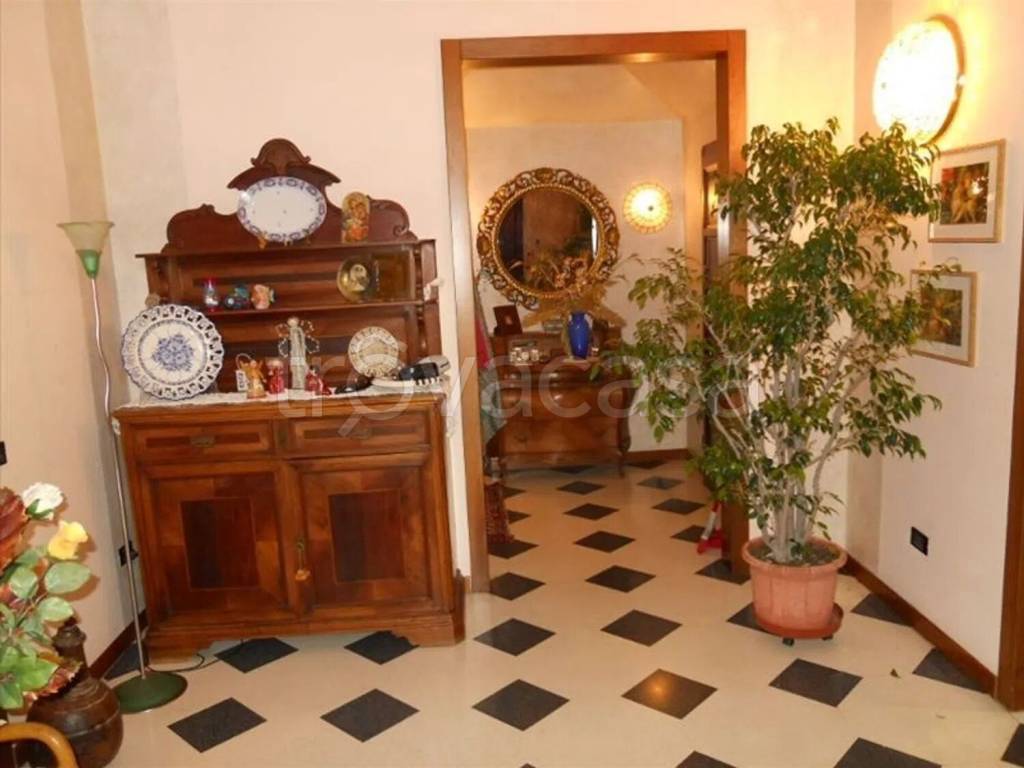 casa indipendente in vendita a Pontedera
