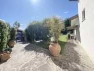casa indipendente in vendita a Pontedera