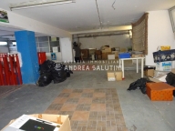 negozio in vendita a Pontedera