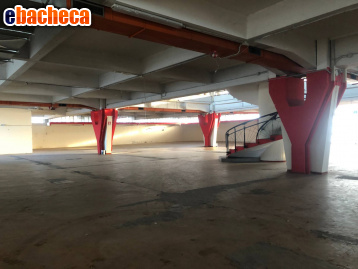 negozio in vendita a Pontedera