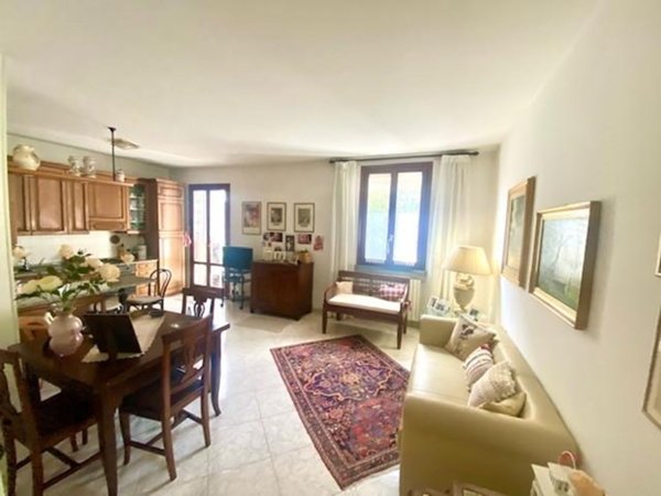 casa indipendente in vendita a Pontedera
