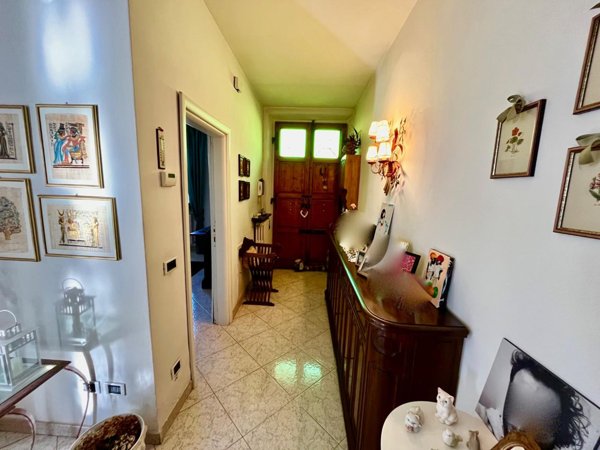 casa indipendente in vendita a Pontedera