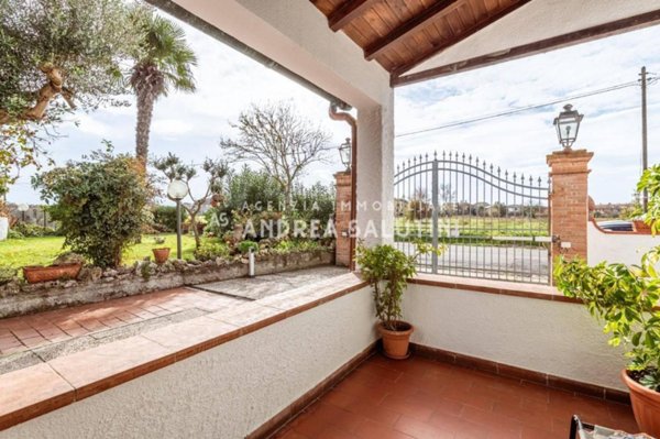 casa indipendente in vendita a Pontedera in zona La Borra